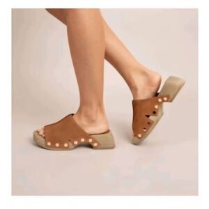 Kelsi Dagger Brooklyn June Platform Camel Clog Sandal, NEW, Sz. 7.5